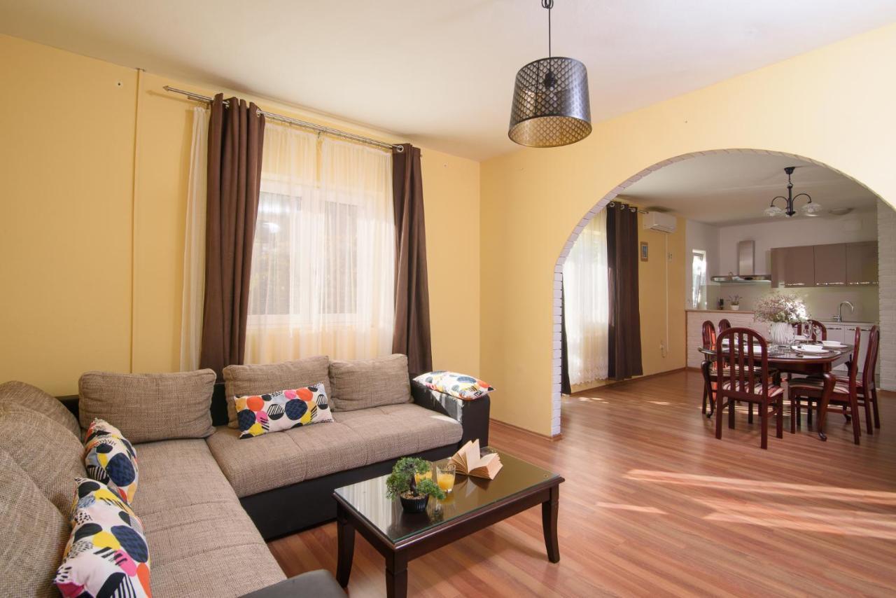 Apartmen Karmen 2 Трогир Екстериор снимка