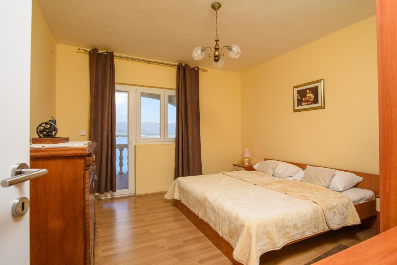 Apartmen Karmen 2 Трогир Екстериор снимка